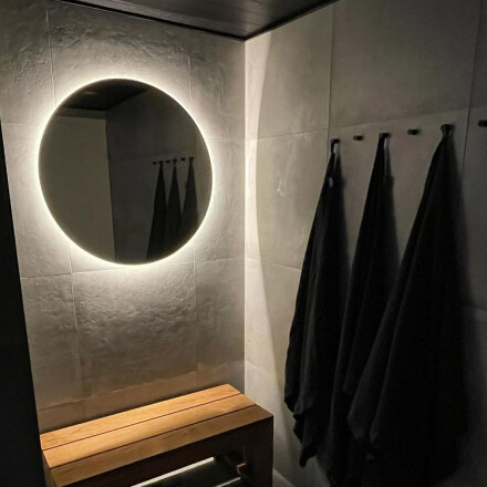 Artforma - Vertical rectangular espejo LED con marco de madera L225