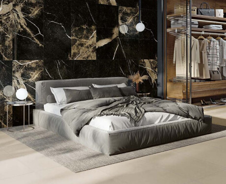 Gres esmaltado para suelo Pierre Black, 120 x 120 cm, negro brillante con vetas doradas, rectificado, A4H197