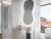 Espejo de baño LED de forma irregular K223
