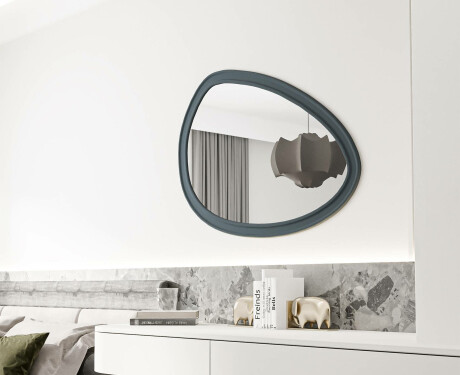 Espejo asimétrico con marco decorativo de MDF L304